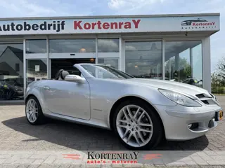 Mercedes-Benz SLK 200 K. in nieuwstaat ,vol opties, en de hele onderhouds history aanwezig!!