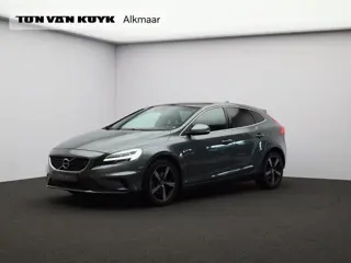 Volvo V40 T3 152PK Polar+ Sport / Trekhaak / Panoramisch Dak / DAB+ / Verwarmbare Voorruit / Leder/N