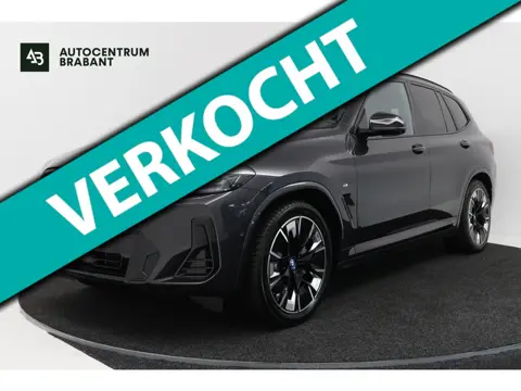 BMW IX3 High Executive 80 kWh (SOH 98,1%, PANO, TREKHAAK WEGKLAPBAAR, STOEL/STUUR VERWARMING, ELEKTR