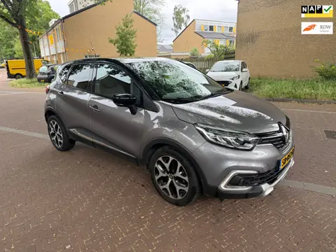 Renault Captur AUTOMAAT / Panorama dak / Leer / Veel opties