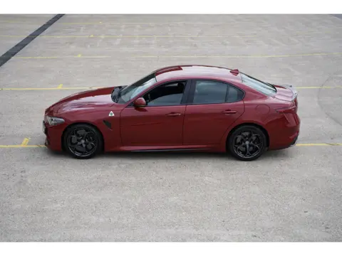 Alfa Romeo Giulia 2.9 V6 Quadrifoglio Manual