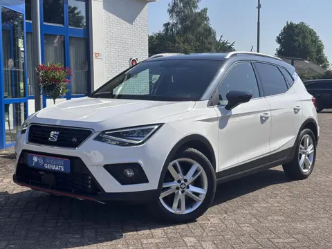 SEAT Arona 1.5 TSI EVO FR l Trekhaak, LED, Navigatie, Apple CarPlay/Android Auto, Multifunctioneel s