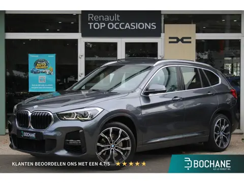 BMW X1 sDrive20i High Executive Edition | Panoramadak | Head Up Display | Trekhaak
