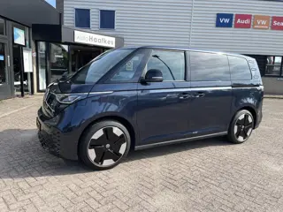 Volkswagen ID. Buzz Pro 77kWh grote accu, zeer luxe uitgevoerd, deels leer, uniek kleuren combinatie