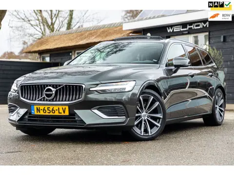 Volvo V60 2.0 T6 Recharge AWD Inscription SOH 86% I Panoramadak I Trekhaak I Harman Kardon I Adaptiv
