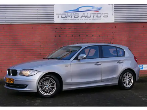 BMW 1-serie 116i Business. navi. clima. goed onderhouden. zeer mooi