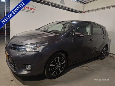 Toyota Verso 1.8 VVT-i 147pk Dynamic 7p. Climate C./ Cruise C. / Trekhaak / Winter Pack / Navi