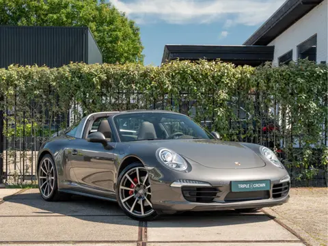 Porsche 911 3.4 Targa 4
