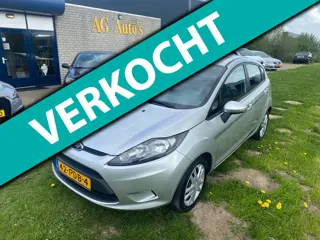 Ford Fiesta 1.25 Limited carplay en achteruitrijcamera
