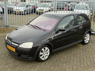 Opel Corsa 1.2-16V Silverline Sport 80PK! 1e eigenaar! NL AUTO NAP! AIRCO ECC l LMV l ELEK PAKKET l 