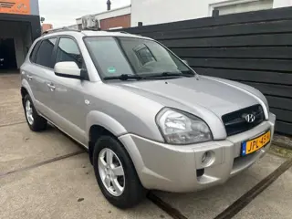 Hyundai Tucson 2.0i Active AIRCO/TREKHAAK/DECEMBER 2026 APK!