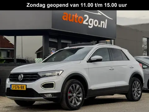 Volkswagen T-Roc 1.5 TSI AUT7 150PK PANODAK NAVI CAMERA DIGI-DASH APPLE-CARPLAY LED LMV PDC