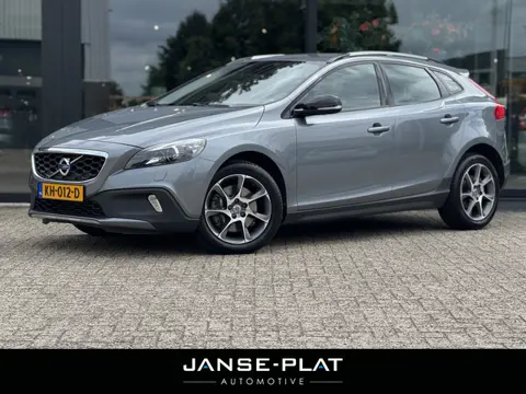 Volvo V40 Cross Country 2.0 T3 Nordic+ Stoelverw. | Standkachel | Nette Auto |