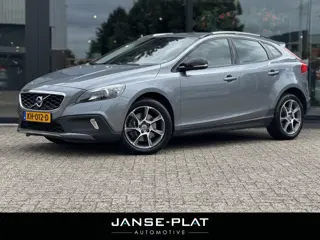 Volvo V40 Cross Country 2.0 T3 Nordic+ Stoelverw. | Standkachel | Nette Auto |