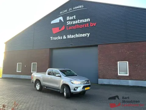 Toyota HILUX 2.4 D-4D xtra cab. BS1916