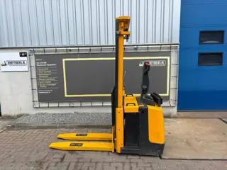 VS-22944 Duplex stapelaar Jungheinrich ERC14