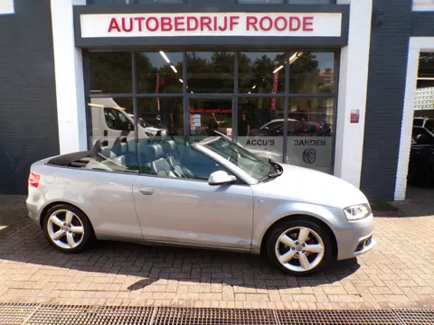 Audi A3 Cabriolet 1.2 TFSI Ambition Pro Line S CLIMA,LMV, NIEUWE APK !!!