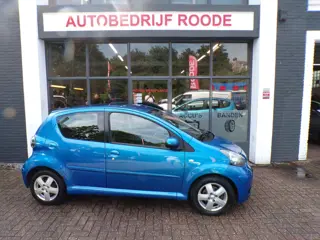 Toyota Aygo 1.0-12V 5-Drs Automaat Bleu AIRCO,LMV,VELE EXTRA'S!