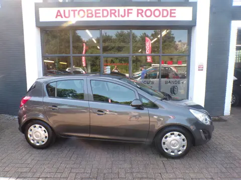 Opel Corsa 1.2-16V Design Edition AIRCO,LEDER,TREKHAAK,APK !!!