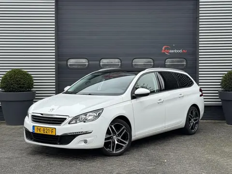 Peugeot 308 SW 1.2 PureTech Blue Lion ENGINE NOT 100% | Panoramadak | Navigatie | 18 Inch Lichtmetal