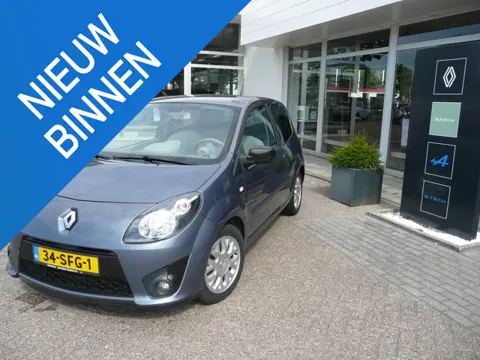 Renault Twingo 1.2-16V Initiale CRUISE CONTROLE/ CLIMATE CONTROLE/ LEDEREN INTERIEUR/ ETC.. DEALER O