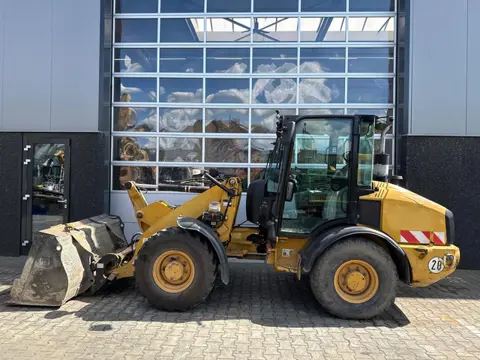 Caterpillar 906H (bj 2012)