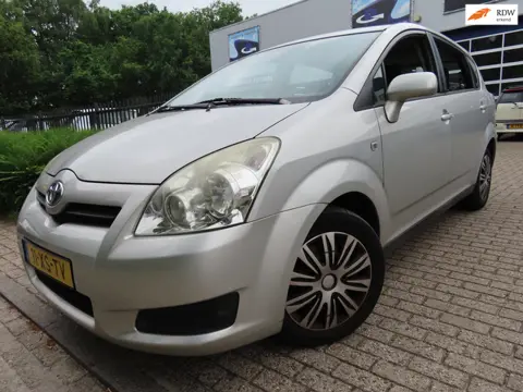 Toyota Verso 1.6 VVT-i Terra