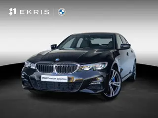 BMW 3 Serie Sedan 330e SoH 82% | M Sportpakket | Comfort Access | Stoelverwarming | HiFi System | 19