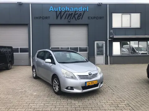 Toyota Verso 1.8 VVT-i Business 5 Pers.