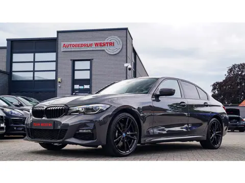 BMW 3-serie 330e | Head Up Display | 360 Camera | Stoelverwarming | Apple Carplay