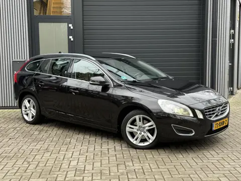 Volvo V60 1.6 T3 Summum