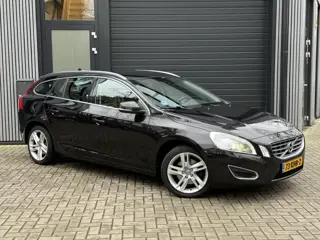 Volvo V60 1.6 T3 Summum