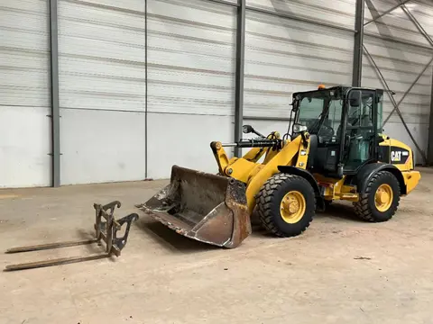 Cat 906 H 2 (bj 2013)