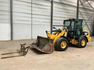 Cat 906 H 2 (bj 2013)