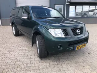 Nissan Navara 2.5 dCi XE King Cab - 4x4 with AIRCO