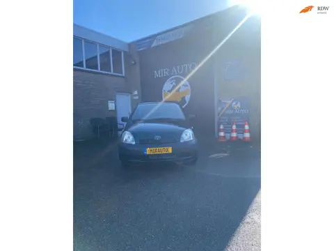 Toyota Yaris 1.0-16V VVT-i Terra