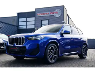 BMW X1 18i M-sport High Executive | HuD | Panorama | Harman/Kardon | incl BTW | M-pakket | Leder/Alc
