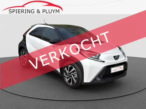 Toyota Aygo X 1.0 VVT-i S-CVT Pulse | Two-tone | Automaat | Adaptive | LED |