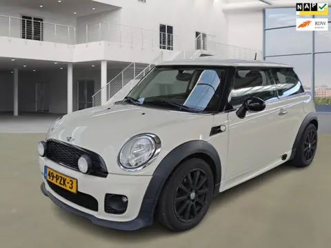 Mini 3-Deurs 1.6 One MINIMALIST Business Line|JOHN COOPER WORKS