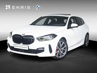 BMW 1 Serie 118i | M Sportpakket Pro | Premium Pack | Travel Pack | 18 inch | Stuurwielrand verwarmd