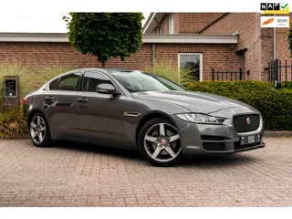 Jaguar XE 2.0 Portfolio 200 PK Afn. Trekhaak Camera Leder Cruise Clima PDC 18''