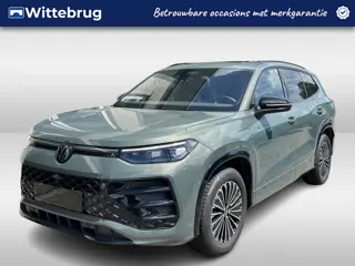 Volkswagen Tayron 1.5 eHybrid R-Line / AUTOMAAT/ 272 PK/ GARANTIE TM 7-2030/ TREKHAAK/ PANO/ BLACK S