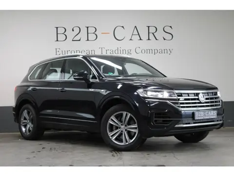 Volkswagen Touareg 3.0 TSI R-Line | Leder | Trekhaak | LED |