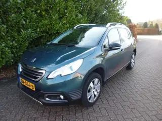 PEUGEOT 2008 1.2 VTi Urbancross CRUISE NAVI LMV PDC ESP ECC
