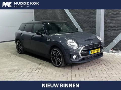 MINI Clubman 2.0 Cooper S Chili Serious Business | Panoramadak | Trekhaak | Keyless | Stoelverwarmin