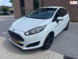 Ford Fiesta 1.0 Champion TIK IN BLOK