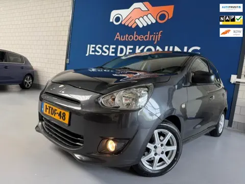 Mitsubishi Space Star 1.0 Inform / bj.2014 / kleur: grijs / airco / sportvelgen / NAP 147688 km.en A