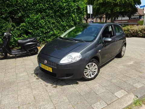 Fiat Grande Punto 1.2 Dynamic MET JAAR APK