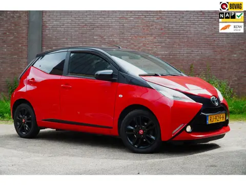 Toyota Aygo 1.0 VVT-i x-cite, Airco, Camera, Elektr. Ramen, LM Velgen, Bluetooth. Ned. Auto