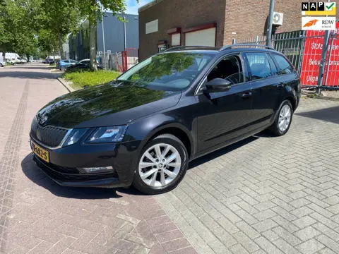 Skoda Octavia Combi 1.6 TDI Greentech Ambition Business / 2017 / Airco/Climatronic / Navigatie / PDC